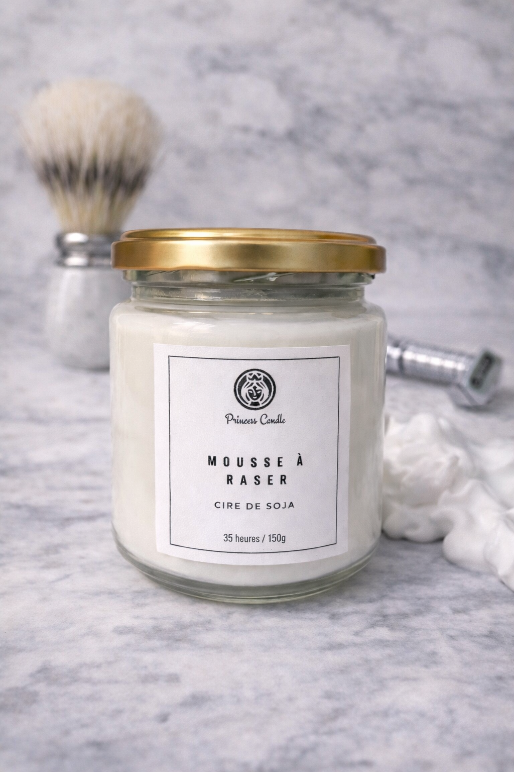 Bougie au parfum de mousse à raser